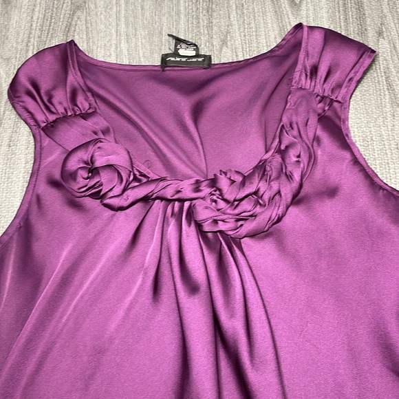 Spense Purple Silky Tank with Twist Neckline Detail - Women’s Size M - Picture 2 of 5